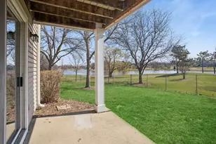 1917 Windsong Dr, Schaumburg, IL 60194 - Photo 14