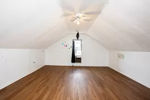 7047 N 26th Pkwy, Berwyn, IL 60402 - Photo 10
