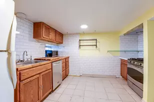 7047 N 26th Pkwy, Berwyn, IL 60402 - Photo 14