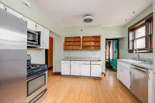 7047 N 26th Pkwy, Berwyn, IL 60402 - Photo 6