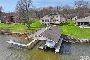 202 Country Club Dr, McHenry, IL 60050 - Photo 2