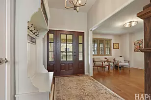 202 Country Club Dr, McHenry, IL 60050 - Photo 4