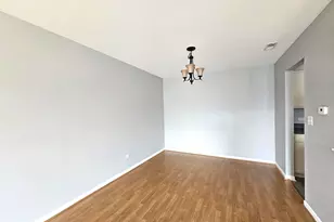 1018 Castilian Ct, Glenview, IL 60025 - Photo 6