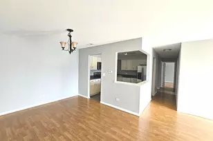 1018 Castilian Ct, Glenview, IL 60025 - Photo 4