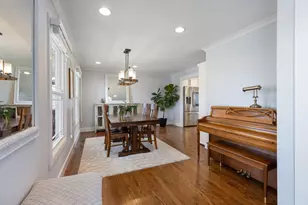 2436 Newport Dr, Naperville, IL 60565 - Photo 4