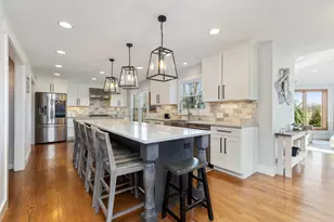 2436 Newport Dr, Naperville, IL 60565 - Photo 8