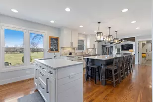 2436 Newport Dr, Naperville, IL 60565 - Photo 10