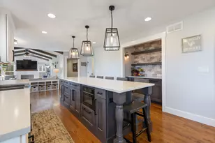 2436 Newport Dr, Naperville, IL 60565 - Photo 12