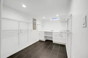 1S141 Eliot Ln, Villa Park, IL 60181 - Photo 18