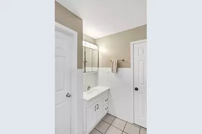 3410 Woodland Circle, Island Lake, IL 60042 - Photo 18