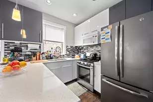 3648 W George St, Chicago, IL 60618 - Photo 10