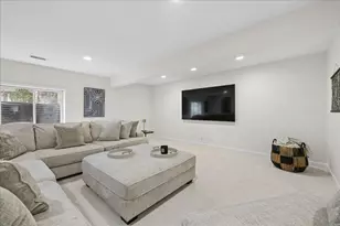 8690 Shade Tree Cir, Lakewood, IL 60014 - Photo 38