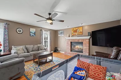 401 Crest View Drive, Monticello, IL 61856 - Photo 4
