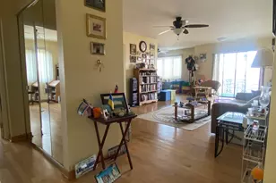 9375 Landings Ln, Des Plaines, IL 60016 - Photo 8