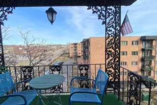 9375 Landings Ln, Des Plaines, IL 60016 - Photo 18