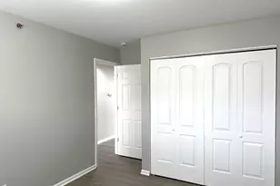 8635 S 84th Ct, Hickory Hills, IL 60457 - Photo 8