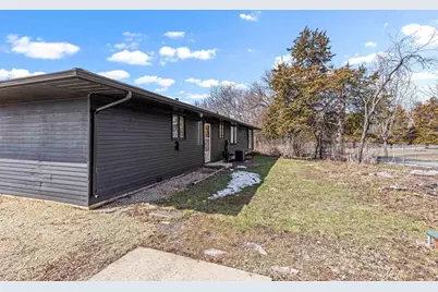 7010 Prairie Hill Road, South Beloit, IL 61080 - Photo 20
