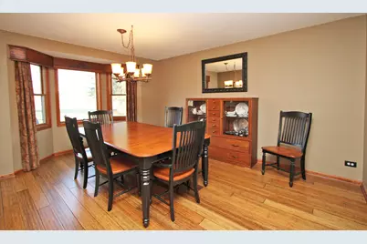 4 Shenandoah Lane, Hawthorn Woods, IL 60047 - Photo 8