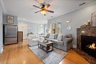 3135 W Palmer Square, Chicago, IL 60647 - Photo 8