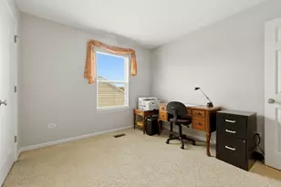 2915 Kelly Dr, Elgin, IL 60124 - Photo 24