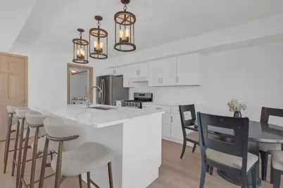 377 Locksley Drive, Streamwood, IL 60107 - Photo 6