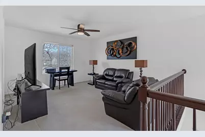 377 Locksley Drive, Streamwood, IL 60107 - Photo 14