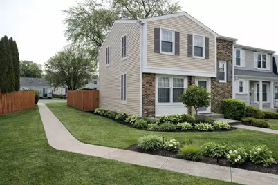 7425 Nantucket Cove, Hanover Park, IL 60133 - Photo 2