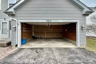 665 Lakewood Farms Dr, Bolingbrook, IL 60490 - Photo 32