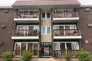 8656 S 84th Ct, Hickory Hills, IL 60457 - Photo 1