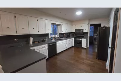 2900 E Spruce Drive, Crete, IL 60417 - Photo 2