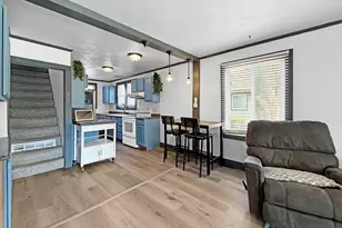 510 W Dewey St, Freeport, IL 61032 - Photo 18