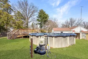 510 W Dewey St, Freeport, IL 61032 - Photo 8