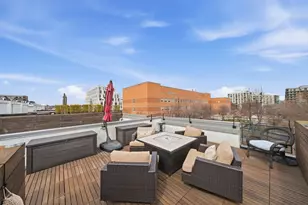 437 W Hobbie St, Chicago, IL 60610 - Photo 28