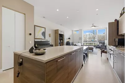 437 W Hobbie Street, Chicago, IL 60610 - Photo 16