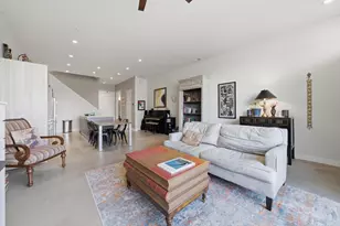 437 W Hobbie St, Chicago, IL 60610 - Photo 6