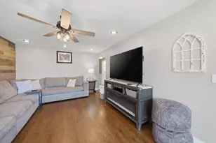 11648 S Ave J, Chicago, IL 60617 - Photo 6