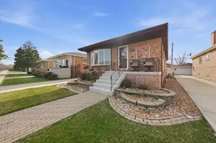 11648 S Ave J, Chicago, IL 60617 - Photo 4