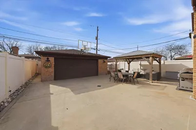 11648 S Avenue J, Chicago, IL 60617 - Photo 40