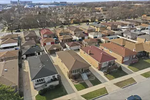 11648 S Ave J, Chicago, IL 60617 - Photo 48