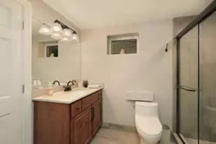 890 Mountain Dr, Deerfield, IL 60015 - Photo 18