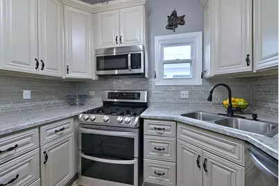 617 South Boulevard #E, Oak Park, IL 60302 - Photo 6