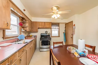 905 Glenwood Avenue, Waukegan, IL 60085 - Photo 6