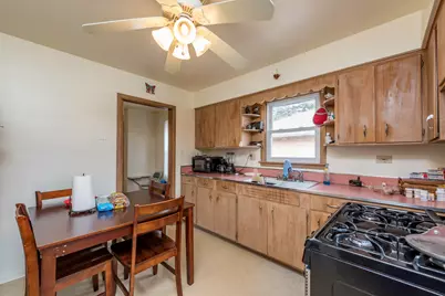 905 Glenwood Avenue, Waukegan, IL 60085 - Photo 8