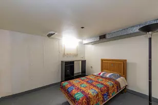 905 Glenwood Ave, Waukegan, IL 60085 - Photo 18