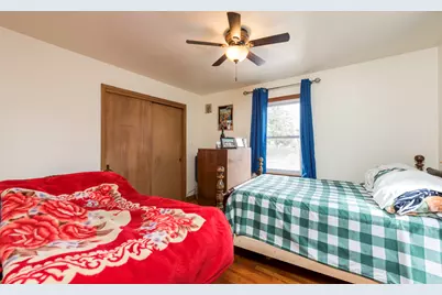 905 Glenwood Avenue, Waukegan, IL 60085 - Photo 10