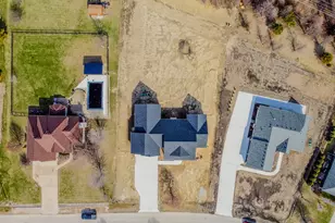 18843 S Chestnut Dr, Shorewood, IL 60404 - Photo 4