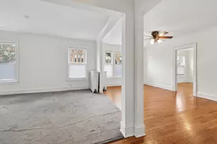 5470 S Woodlawn Ave, Chicago, IL 60615 - Photo 10