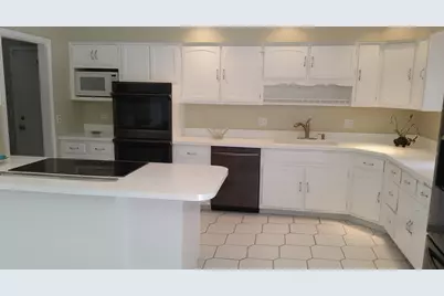 [Address not provided], Wheaton, IL 60187 - Photo 12