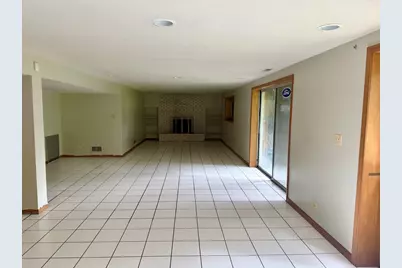 [Address not provided], Wheaton, IL 60187 - Photo 8