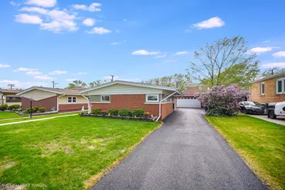 [Address not provided], Evergreen Park, IL 60805 - Photo 2